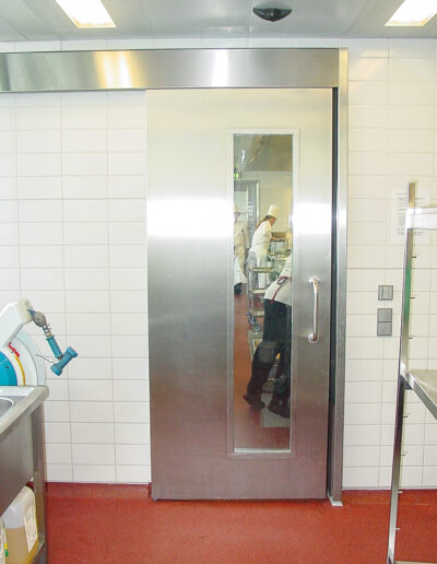 Service room sliding door type EBS 40 for commercial kitchens, chiller room doors, freezer room doors, freezer room doors, service room doors, swing doors