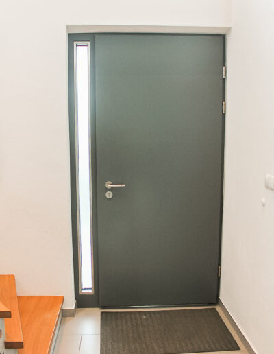 Highly insulating entrance doors from Ehrenfels Isoliertüren, chiller room doors, freezer room doors, deep-freeze room doors, plant room doors, swing doors