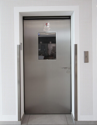 Betriebsraum-Drehtür Typ EBF 11.060 für Lebensmittel, Kühlraumtüren, Gefrierraumtüren, Tiefkühlraumtüren, Betriebsraumtüren, Pendeltüren